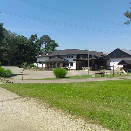 Wow Sleeping Bed & Breakfast Miklavz na Dravskem Polju Luaran gambar
